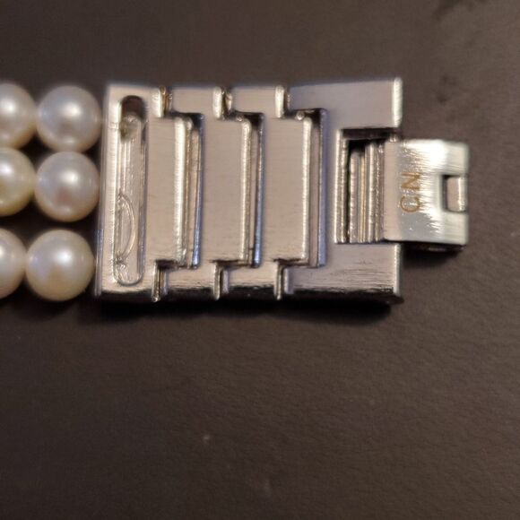 Limited Edition! Ross Simons Butterfly and Pearl Wristwatch Papilon - Picture 16 of 16